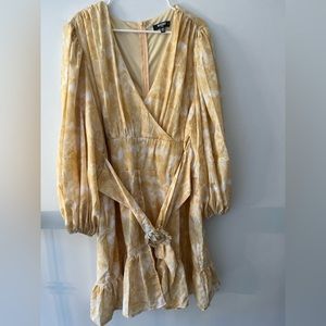 Missguided V neck dress